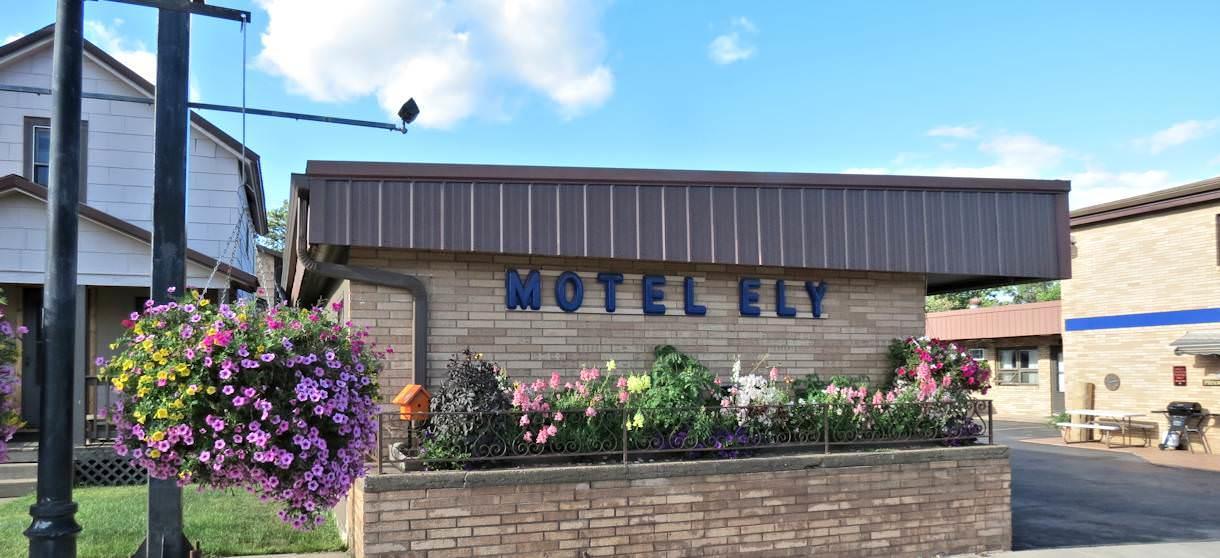 Motel Ely Bagian luar foto