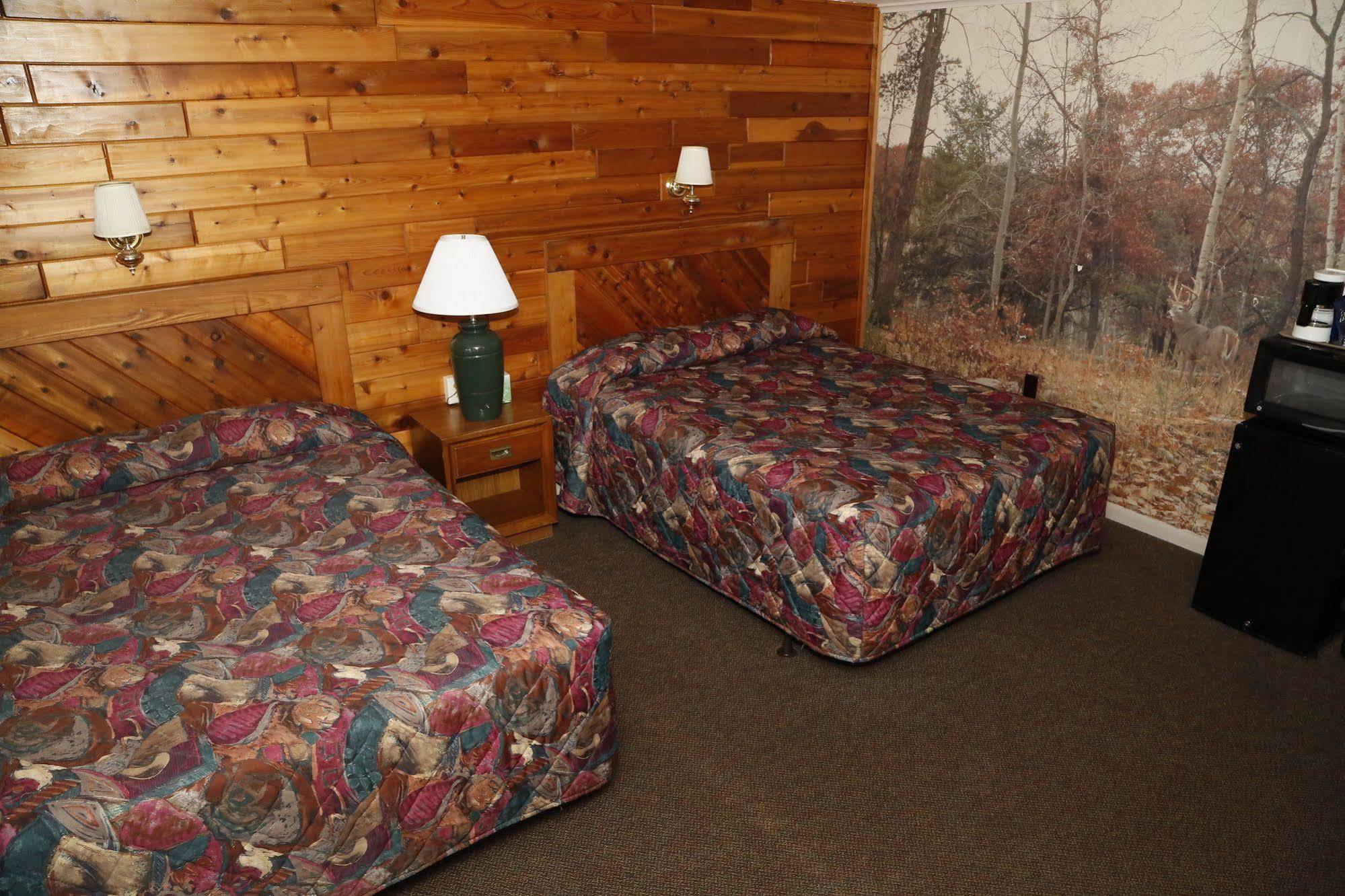 Motel Ely Bagian luar foto